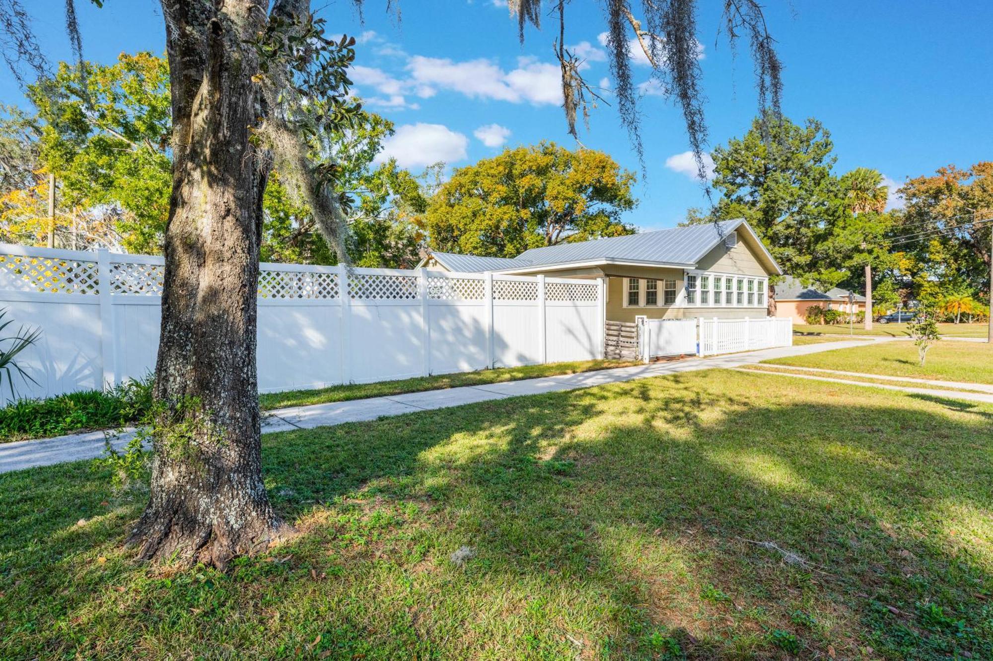 Sanford'S Haven, 3 Bedroom, Sleeps 7 Buitenkant foto